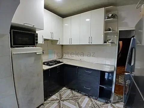 Satılır 3 otaqlı köhnə tikili 80 m²