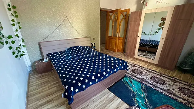 Satılır 3 otaqlı həyət evi 140 m²