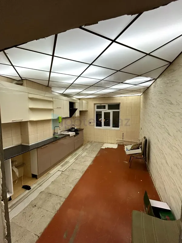 Satılır 5 otaqlı köhnə tikili 120 m²