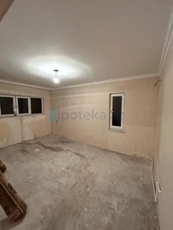 Satılır 5 otaqlı köhnə tikili 120 m²