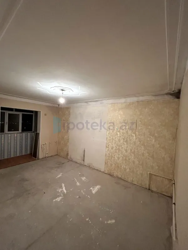 Satılır 5 otaqlı köhnə tikili 120 m²