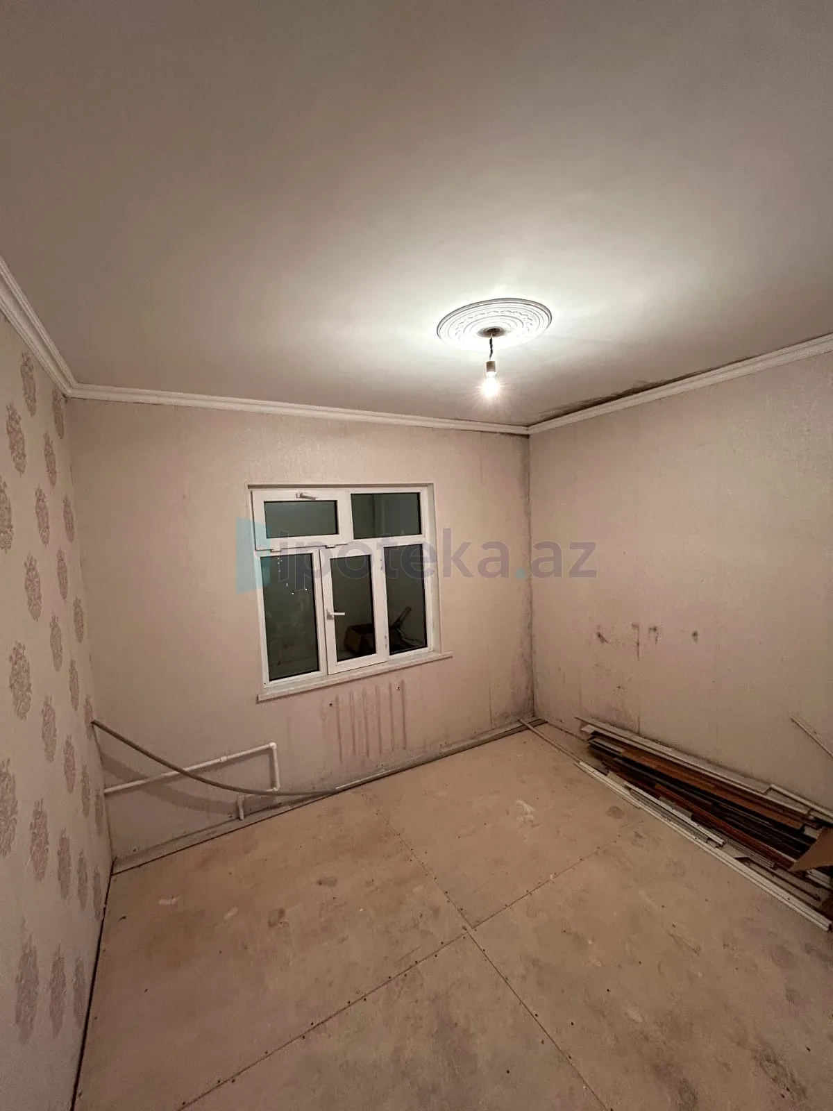 Satılır 5 otaqlı köhnə tikili 120 m²