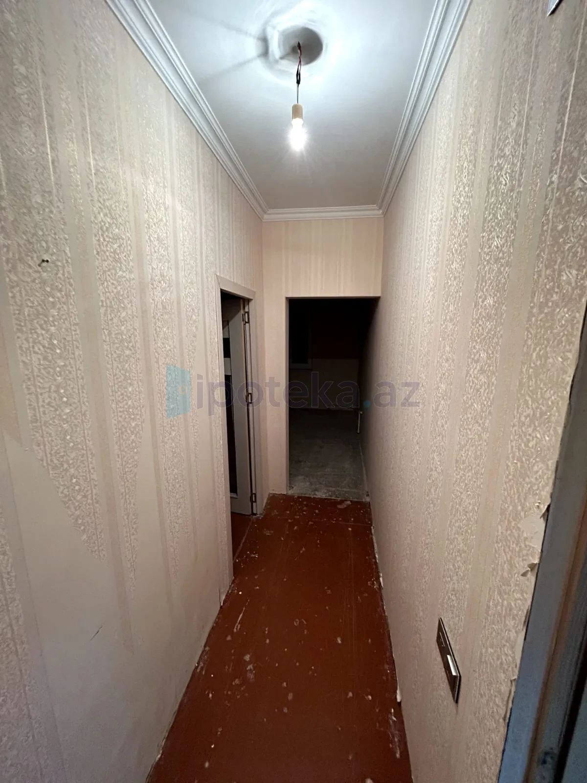 Satılır 5 otaqlı köhnə tikili 120 m²