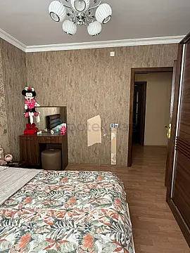 Satılır 3 otaqlı köhnə tikili 80 m²
