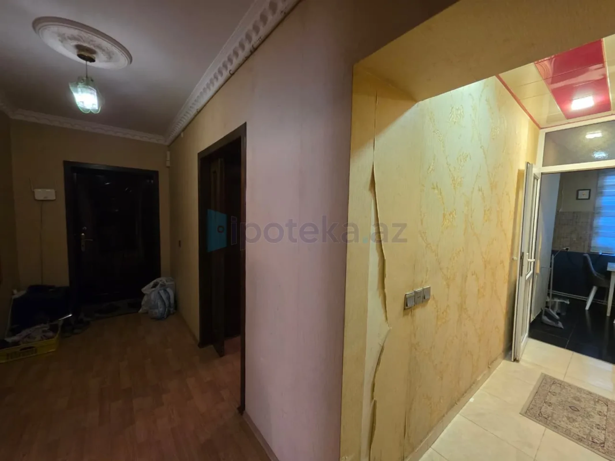 Satılır 3 otaqlı köhnə tikili 80 m²