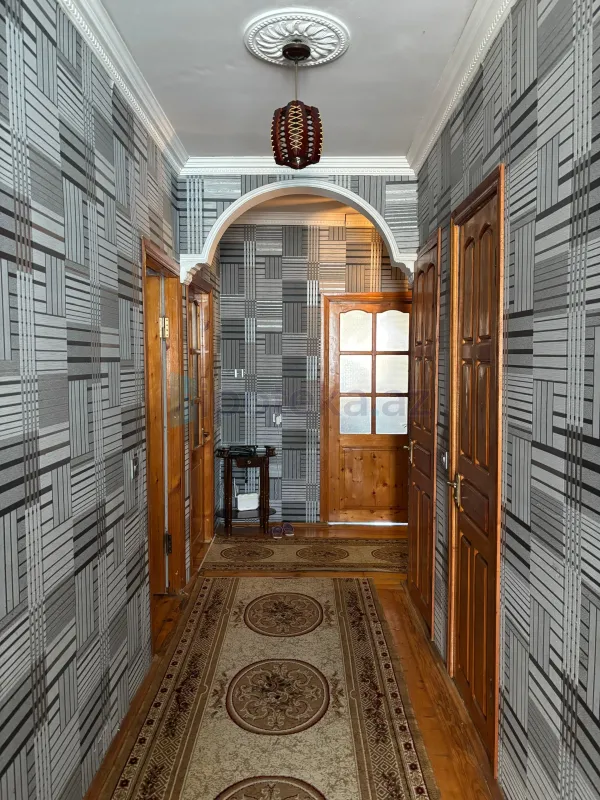 Satılır 3 otaqlı köhnə tikili 80 m²