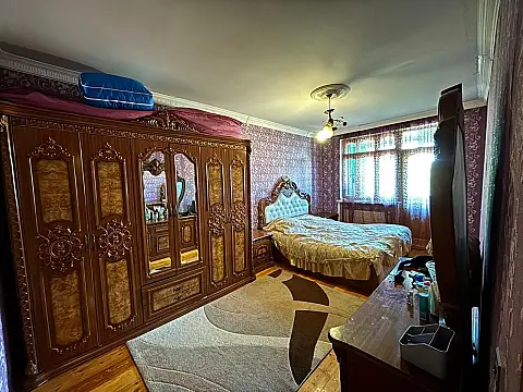 Satılır 3 otaqlı köhnə tikili 80 m²