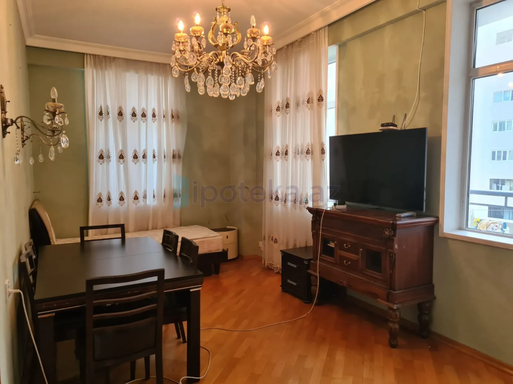 Satılır 4 otaqlı yeni tikili 159 m²