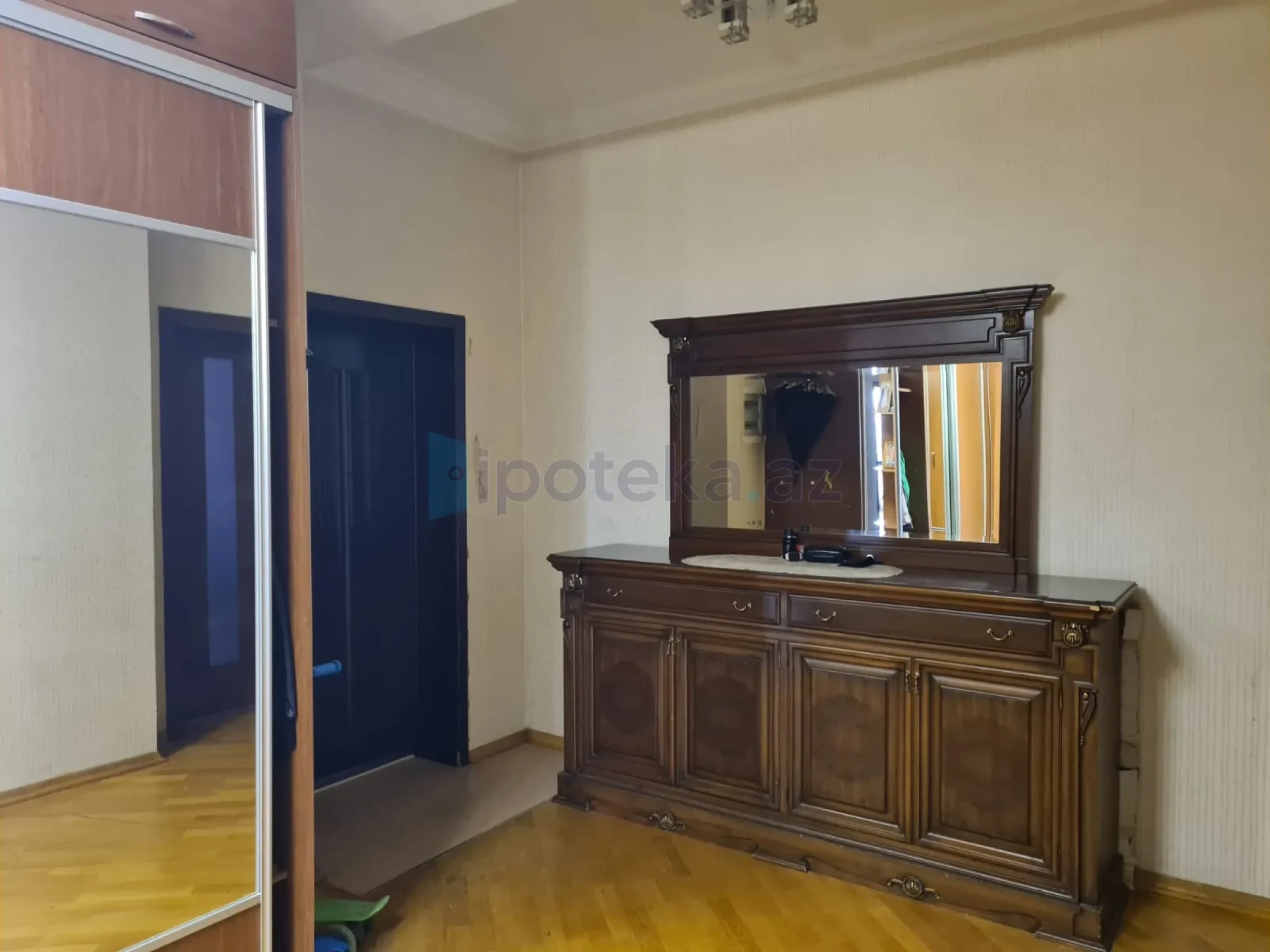 Satılır 4 otaqlı yeni tikili 159 m²