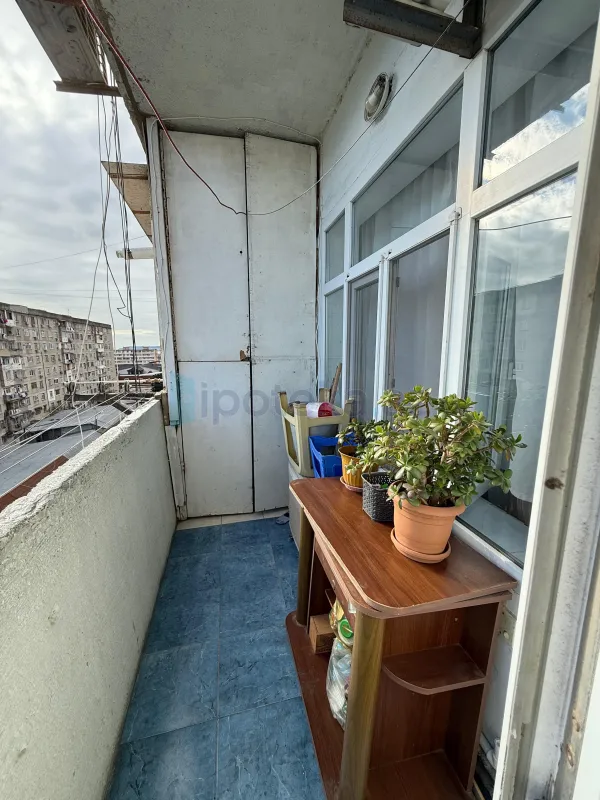 Satılır 3 otaqlı köhnə tikili 80 m²