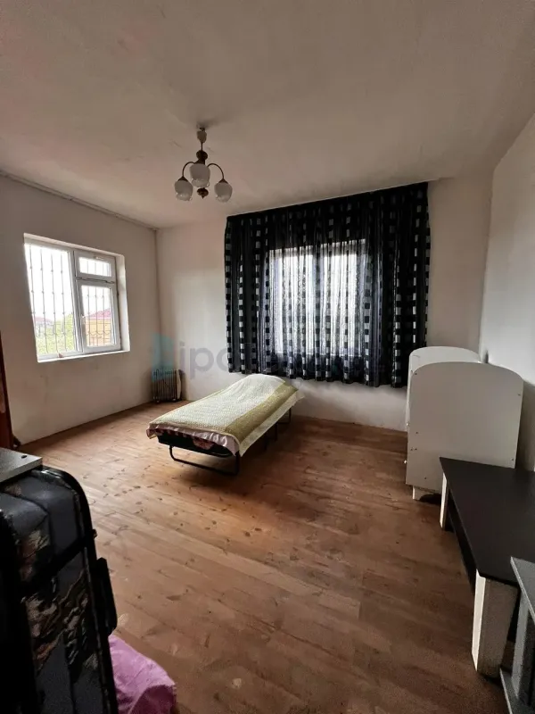 Satılır 4 otaqlı həyət evi 330 m²