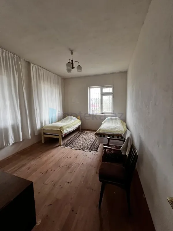 Satılır 4 otaqlı həyət evi 330 m²