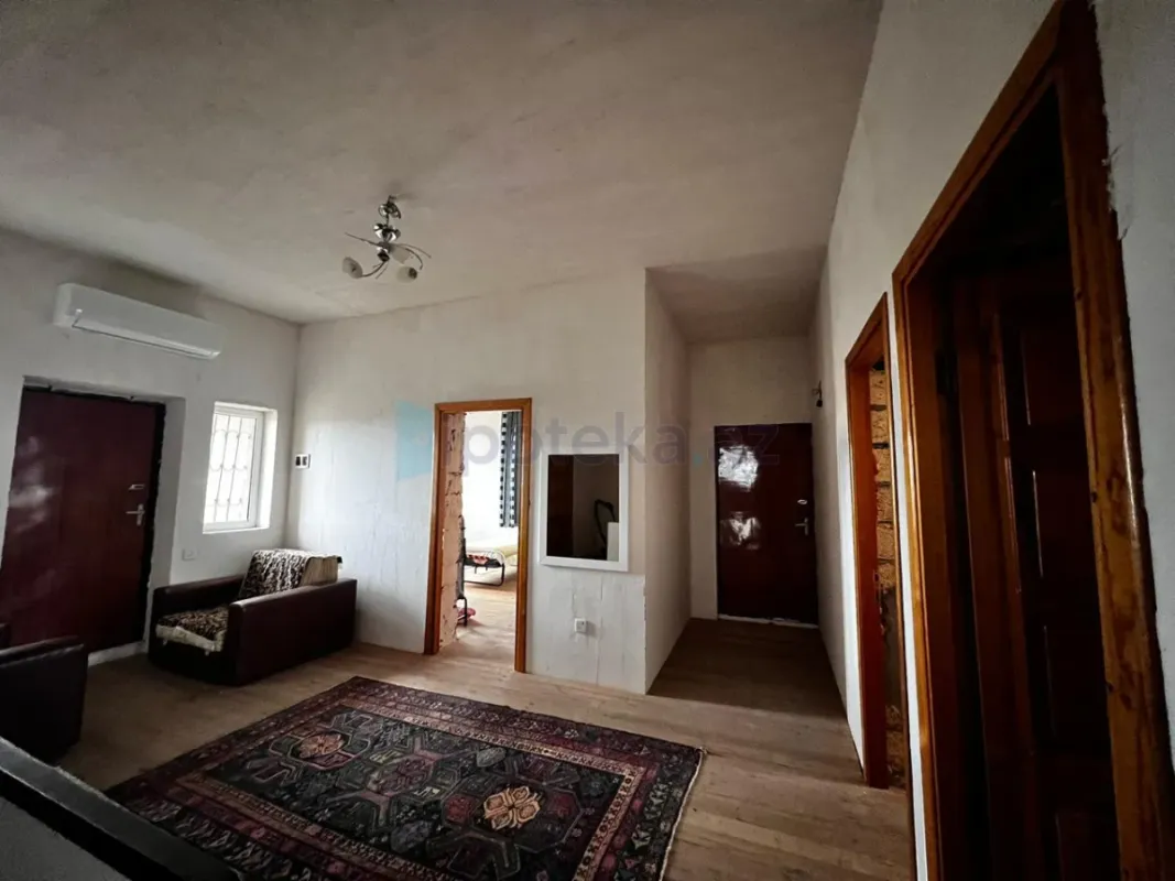 Satılır 4 otaqlı həyət evi 330 m²