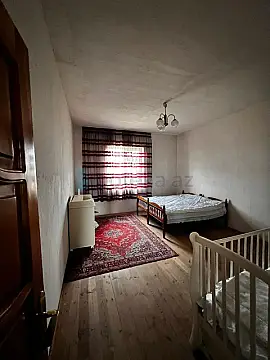 Satılır 4 otaqlı həyət evi 330 m²