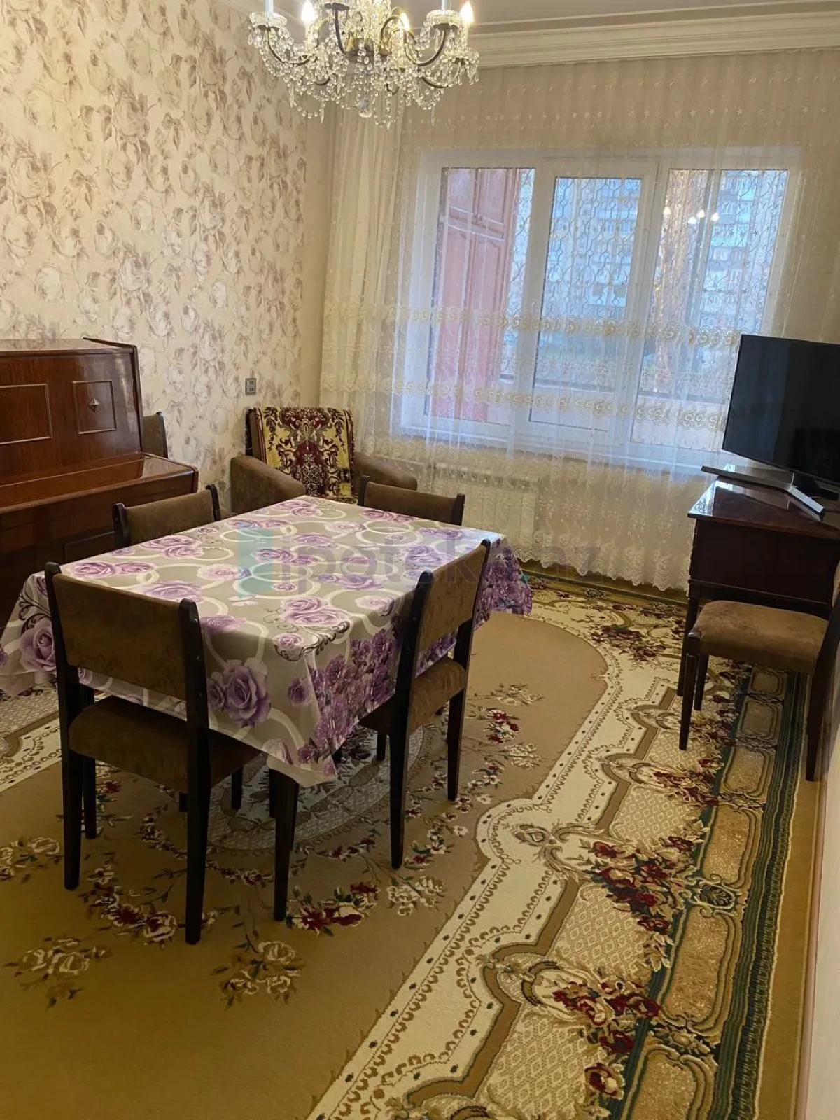 Satılır 4 otaqlı köhnə tikili 82 m²