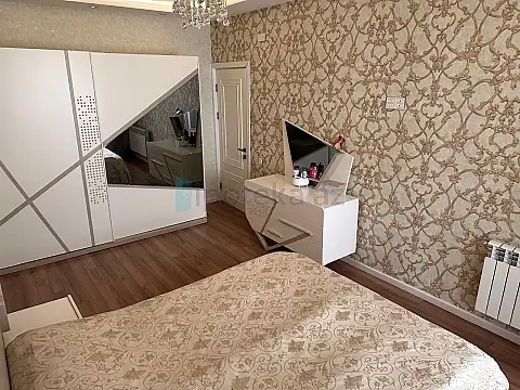 Satılır 3 otaqlı köhnə tikili 85 m²