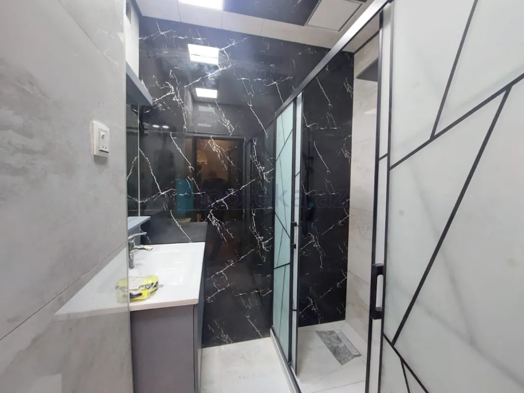 Satılır 3 otaqlı köhnə tikili 65 m²