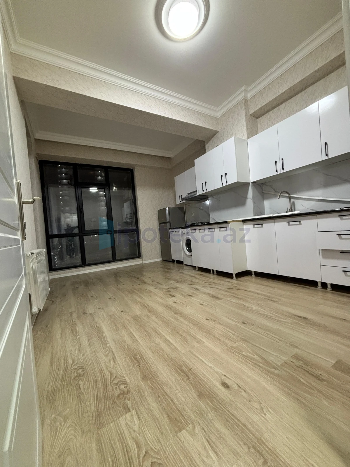 Satılır 2 otaqlı yeni tikili 99 m²