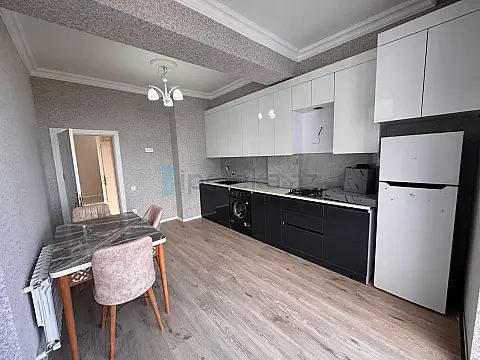 Satılır 2 otaqlı yeni tikili 95 m²