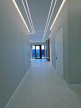 Satılır 5 otaqlı mənzil 260 m²
