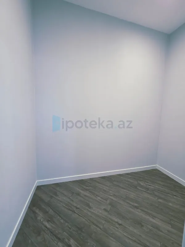 Satılır 5 otaqlı mənzil 260 m²