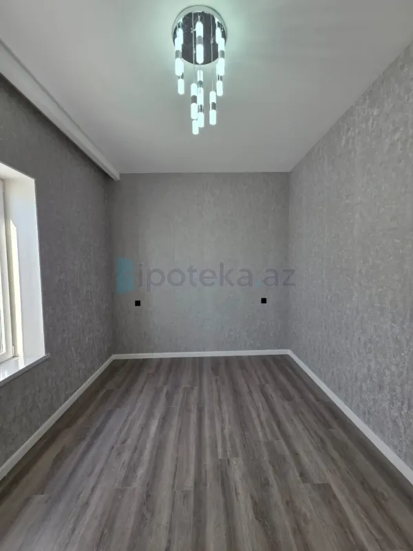 Satılır 4 otaqlı mənzil 120 m²