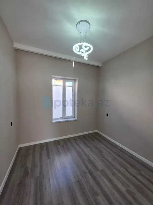 Satılır 4 otaqlı mənzil 120 m²