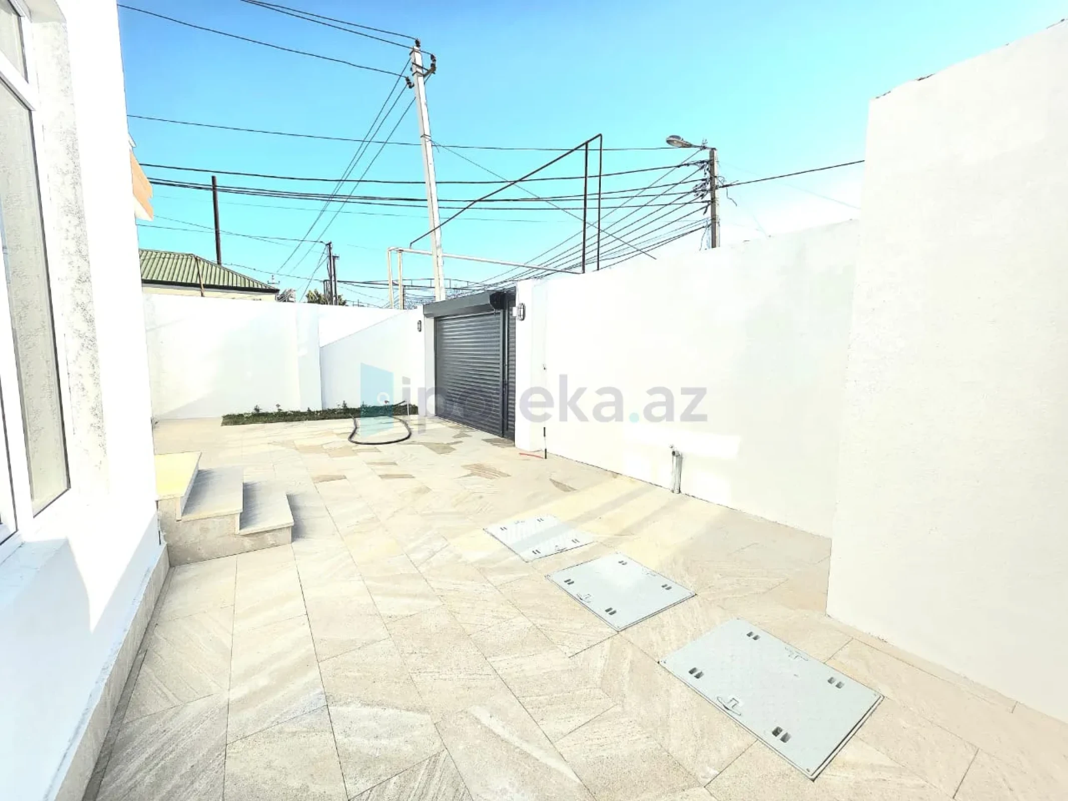 Satılır 4 otaqlı mənzil 120 m²