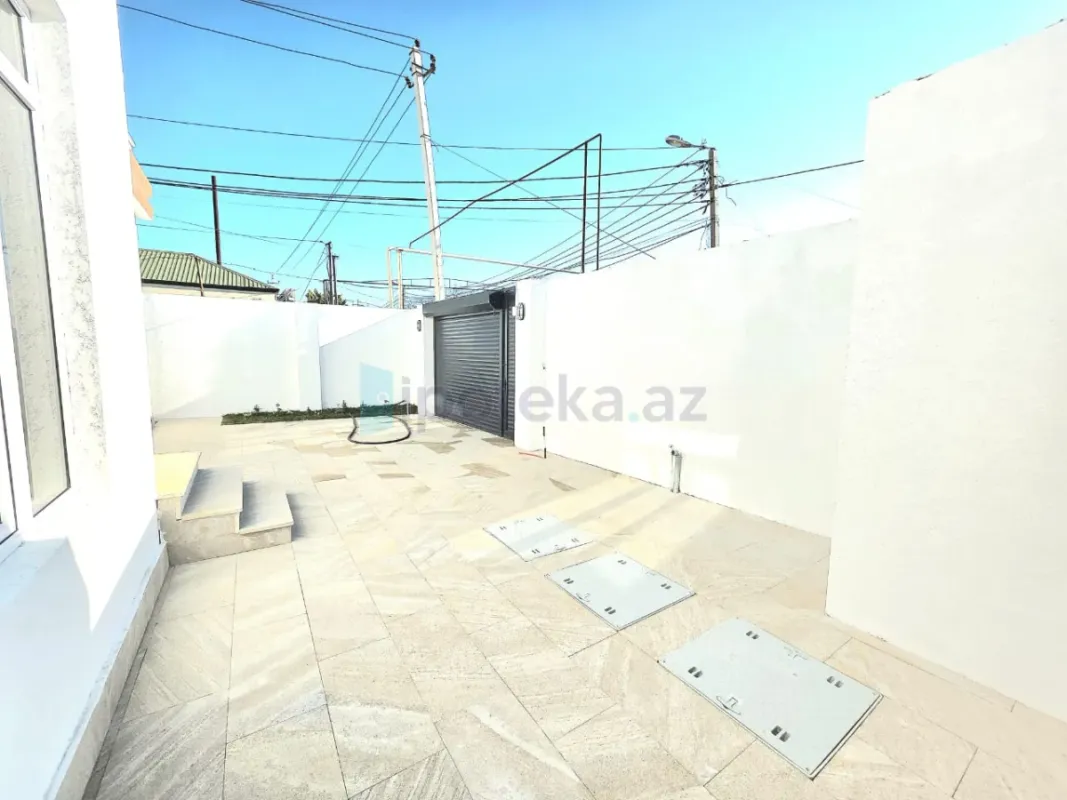 Satılır 4 otaqlı mənzil 120 m²