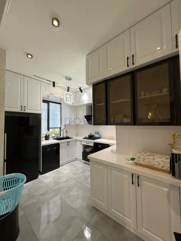 Satılır 6 otaqlı həyət evi 300 m²