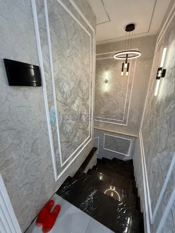 Satılır 6 otaqlı həyət evi 300 m²