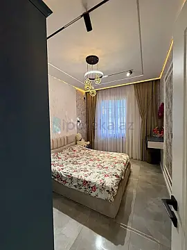 Satılır 6 otaqlı həyət evi 300 m²