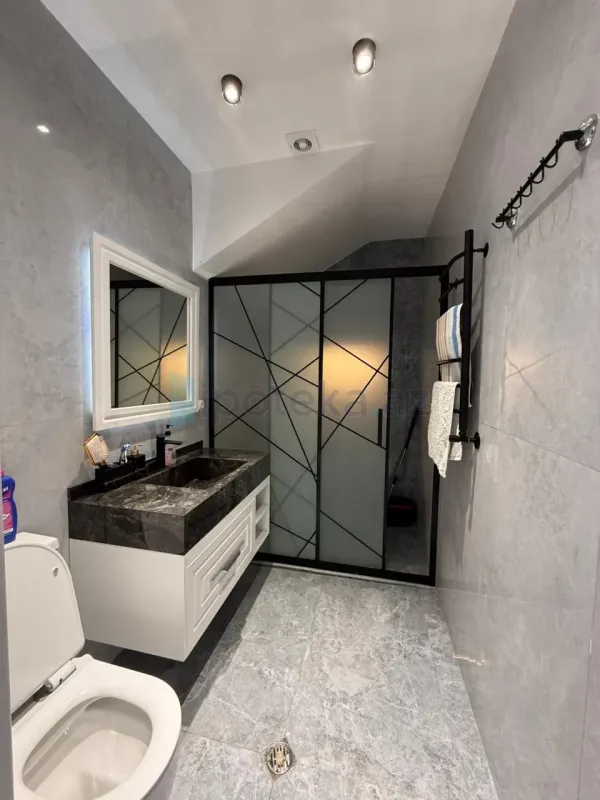 Satılır 6 otaqlı həyət evi 300 m²