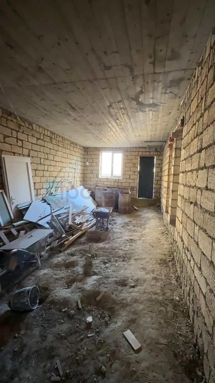 Satılır 6 otaqlı həyət evi 150 m²