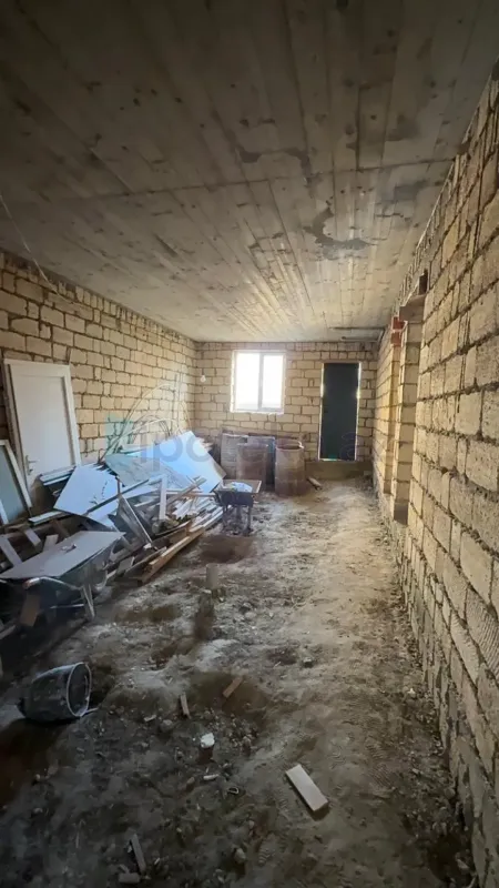 Satılır 6 otaqlı həyət evi 150 m²