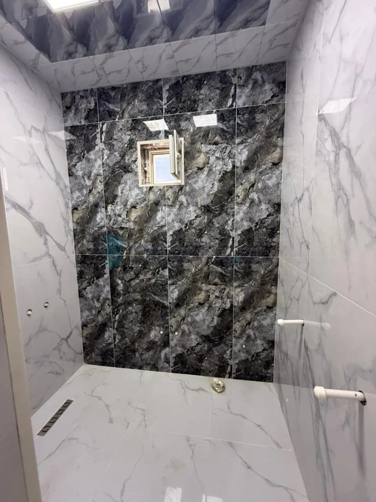 Satılır 5 otaqlı həyət evi 160 m²