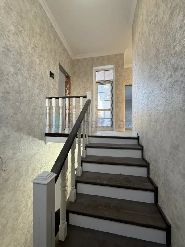 Satılır 5 otaqlı həyət evi 160 m²