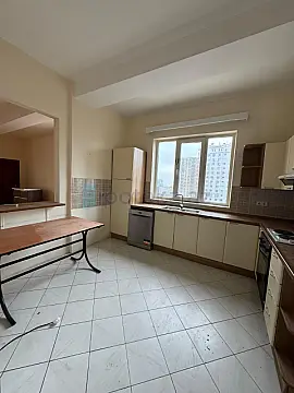 Satılır 4 otaqlı yeni tikili 208 m²