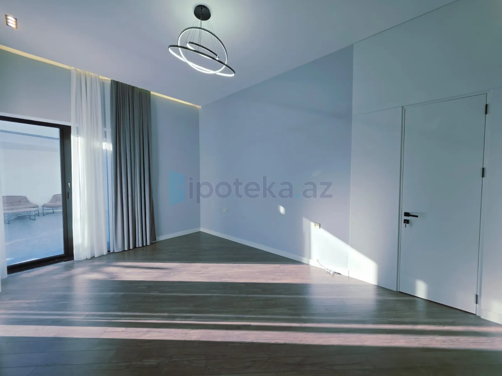 Satılır 5 otaqlı həyət evi 260 m²