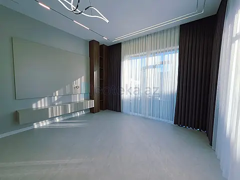 Satılır 5 otaqlı həyət evi 260 m²