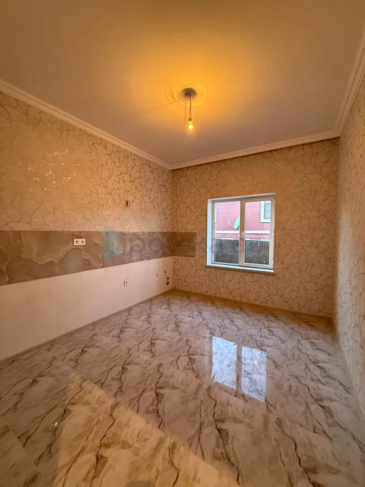 Satılır 4 otaqlı həyət evi 130 m²