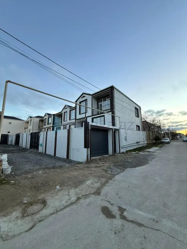 Satılır 4 otaqlı həyət evi 130 m²