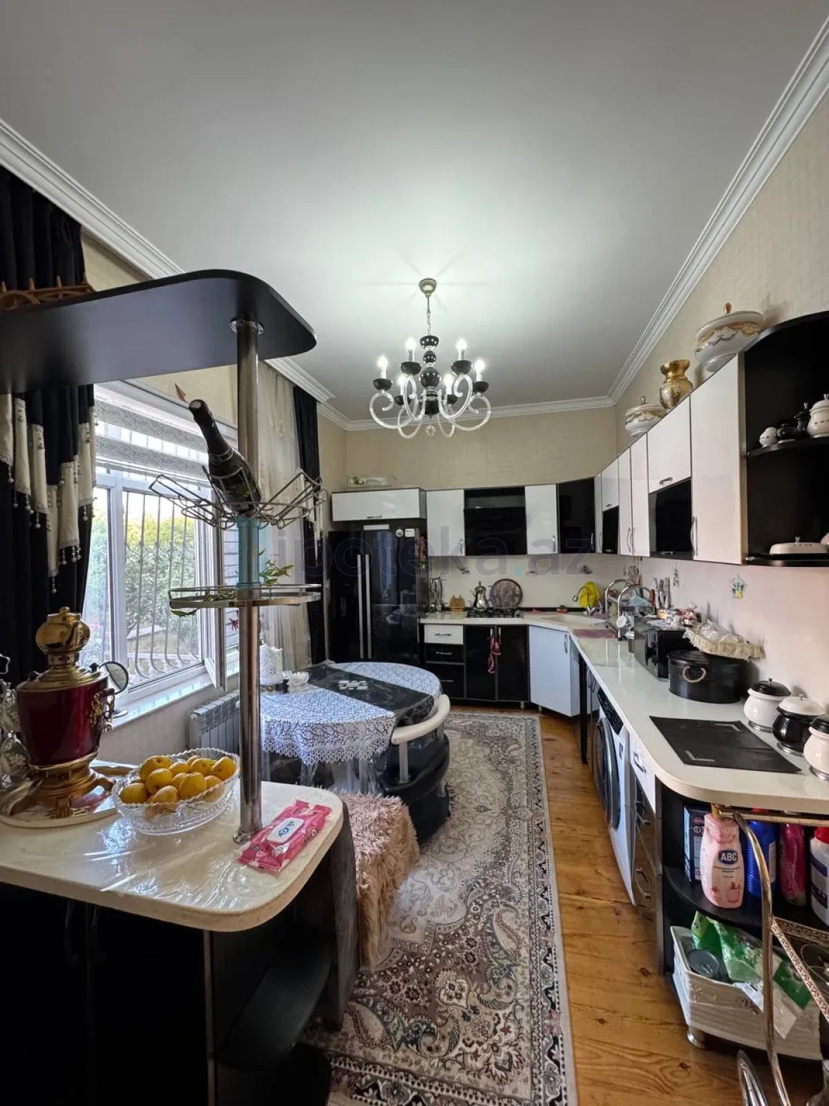 Satılır 6 otaqlı həyət evi 300 m²