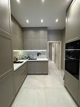 Satılır 3 otaqlı köhnə tikili 110 m²