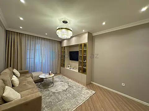 Satılır 3 otaqlı köhnə tikili 110 m²