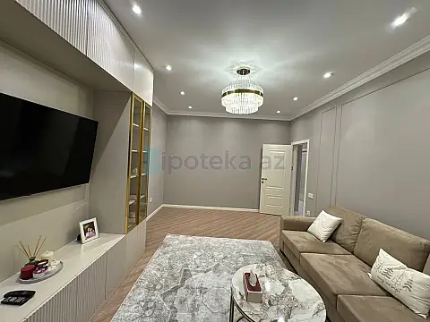Satılır 3 otaqlı köhnə tikili 110 m²