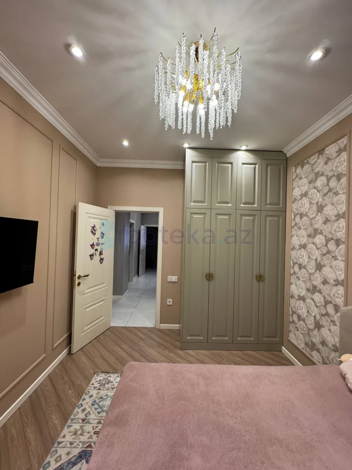 Satılır 3 otaqlı köhnə tikili 110 m²