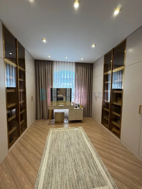 Satılır 3 otaqlı köhnə tikili 110 m²