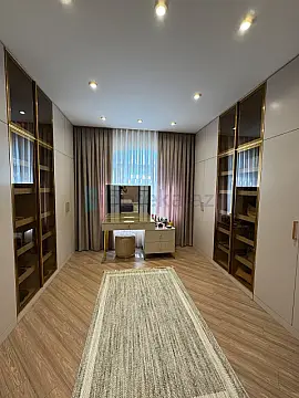 Satılır 3 otaqlı köhnə tikili 110 m²