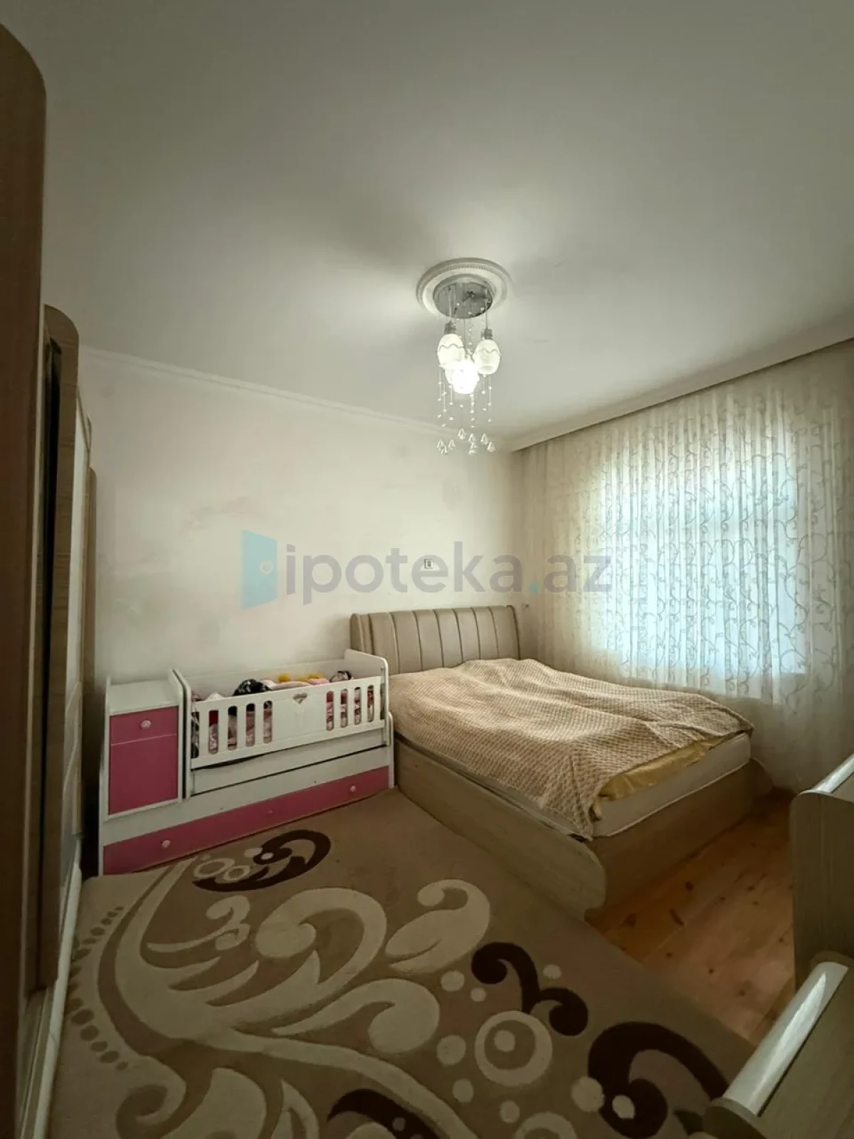 Satılır 8 otaqlı həyət evi 230 m²